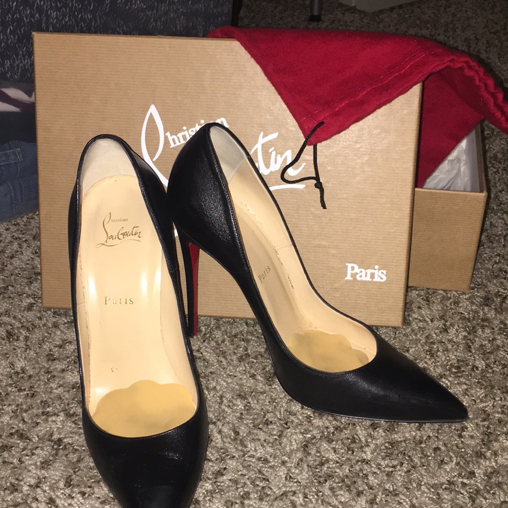 AUTHENTIC LOUBOUTIN HEELS 👠